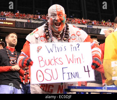 Indianapolis, IN, USA. 06 Dec, 2014. de la NCAA Championship 10 grand match de football entre les Badgers du Wisconsin et l'Ohio State Buckeyes au Lucas Oil Stadium à Indianapolis, Indiana. Credit : 2014 Billy Hurst/CSM/Alamy Live News Banque D'Images