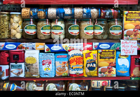 Espagne Madrid Espagnol épicerie grocery market shop Banque D'Images