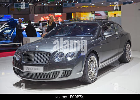 Genève - le 8 mars : La nouvelle Bentley Continental Flying Star' sur l'affichage à la 81e International Motor Show de Geneva Palexpo Ma Banque D'Images