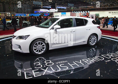 Genève - le 8 mars : la Lexus(Toyota) voiture hybride sur l'affichage à la 81e, Geneva Palexpo Salon International de l'automobile le 8 mars 2011 ; i Banque D'Images