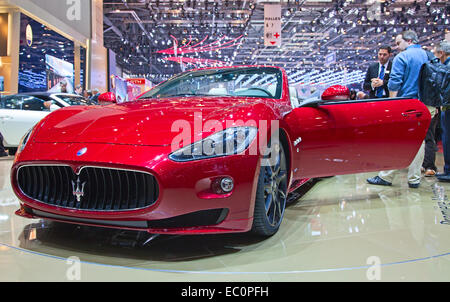Genève - le 8 mars : la Maserati GTS sur l'affichage à la 81e, Geneva Palexpo Salon International de l'automobile le 8 mars 2011 à Genève, sw Banque D'Images