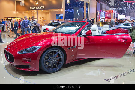 Genève - le 8 mars : la Maserati GTS sur l'affichage à la 81e, Geneva Palexpo Salon International de l'automobile le 8 mars 2011 à Genève, sw Banque D'Images