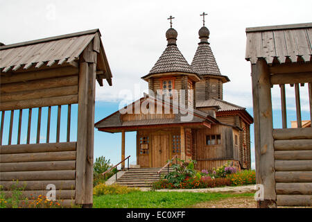 Ancienne église orthodoxe russe croyant dans le nom de l'icône de la mère de la joie de tous ceux qui ont la tristesse. Iochkar-ola. Banque D'Images