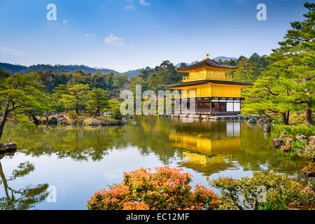 Kyoto, Japon à Kinkaku-ji le Temple du pavillon d'or. Banque D'Images