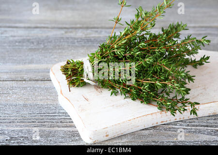 Bouquet de thym parfumé aux herbes, épices Banque D'Images