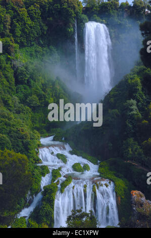 Des Marmore, Cascata delle Marmore, Chutes Marmore, Valnerina, Terni, Ombrie, Italie, Europe Banque D'Images