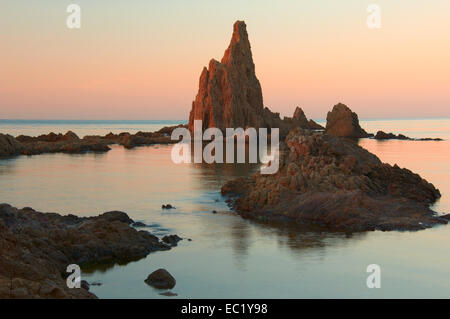 Arrecife de las Sirenas, Reef des sirènes, parc naturel de Cabo de Gata-Nijar, Réserve de biosphère, la province d'Almeria, Andalousie Banque D'Images