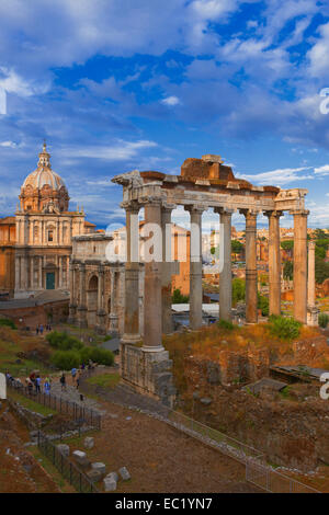 Santi Luca e Martina, Septimius Severus Arch, de l'Église Temple de Saturne, Forum Romain, Rome, Latium, Italie Banque D'Images