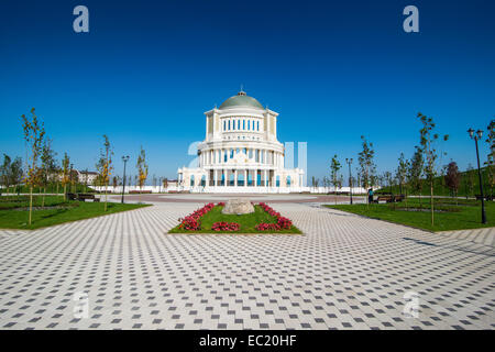 Opéra National de la Tchétchénie, Grozny, Tchétchénie, Caucase, Russie Banque D'Images