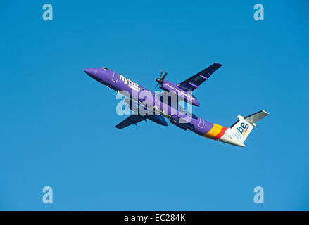 Européenne britannique Flybe Bombardier -8-402 MPC-Q400 de la compagnie aérienne transport court-courrier. 9268 SCO. Banque D'Images