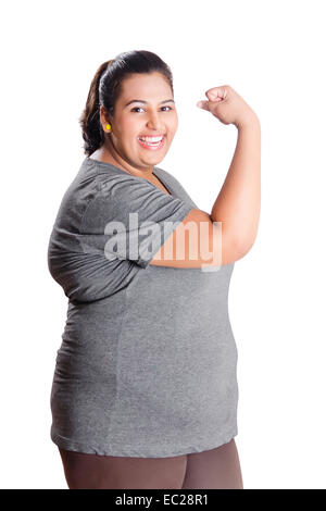 Dame obèse indiens montrant les muscles Banque D'Images