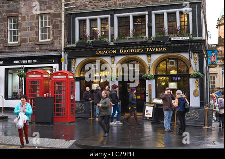 DEACON BRODIE'S TAVERN pub sur le Royal Mile Edinburgh Scotland UK Lawnmarket Banque D'Images