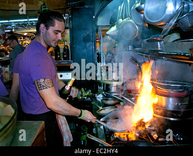 El Quim de la Boqueria Restaurant Las Ramblas - Le Mercat de Sant Josep de la Boquería food Market Restaurant Barcelone Espagne Banque D'Images