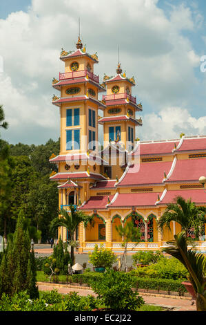 Saint-siège Caodai Temple, Tay Ninh, Vietnam Banque D'Images