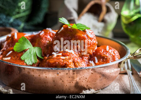 Libre de boulettes de viande en sauce tomate Banque D'Images