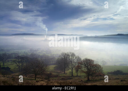 UK,Derbyshire, Peak District,Matin brumeux sur la vallée de l'espoir Banque D'Images