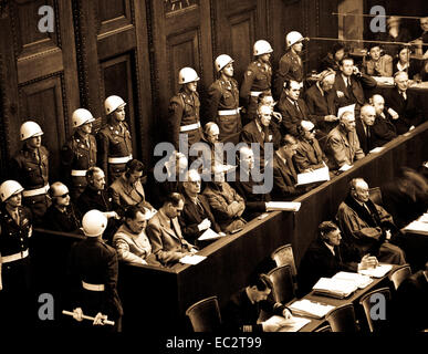 Procès de Nuremberg. regarder sur quai des défendeurs, ca. En 1945-1946. Banque D'Images