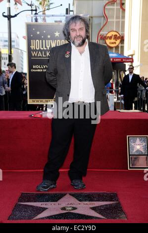 Los Angeles, Californie, USA. 8e déc, 2014. Peter Jackson à la cérémonie d'intronisation pour l'étoile sur le Hollywood Walk of Fame pour Peter Jackson, Hollywood Boulevard, Los Angeles, CA le 8 décembre 2014. Crédit : Michael Germana/Everett Collection/Alamy Live News Banque D'Images