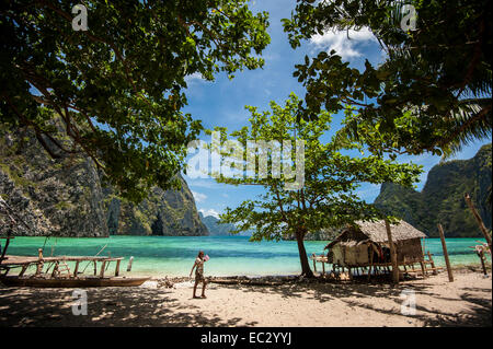 Sur l'Île Coron village Tagbanua Banque D'Images