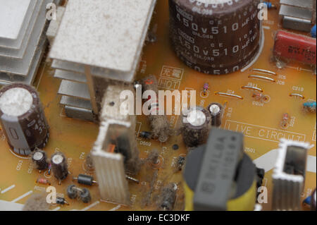 L'accumulation de poussière à l'intérieur de l'équipement électronique Banque D'Images