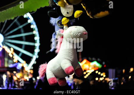 Londres, Royaume-Uni. 8 Décembre, 2014. Les gens s'amuser dans Winter Wonderland à Hyde Park, Londres : Crédit Giulia Fiori/Alamy Live News Banque D'Images