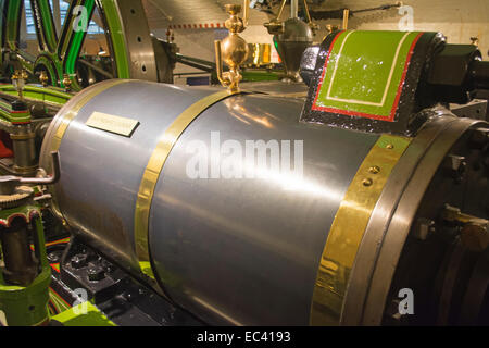 Certaines parties de l'original des moteurs à vapeur : une 360 hp à double horizontal composé de tandem moteur, équipé de distributeurs à tiroir d'extension Meyer Banque D'Images