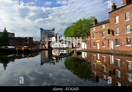 Rue du gaz, du bassin du quartier Convention de Birmingham, Warwickshire, Angleterre, Royaume-Uni Banque D'Images