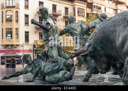 Monument aux corridas fêtes de San Fermin, Pamplona, Navarra, Espagne, Europe. Banque D'Images