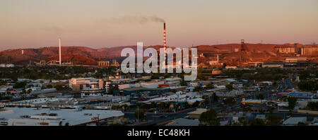 Mt Isa vu de la ville Lookout Banque D'Images