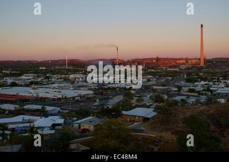 Mt Isa vu de la ville Lookout Banque D'Images