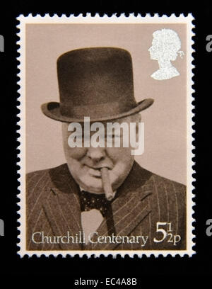 Timbre-poste. La Grande-Bretagne. La reine Elizabeth II. 1974. Centenaire de la naissance de Sir Winston Churchill. Premier ministre 1940. Banque D'Images