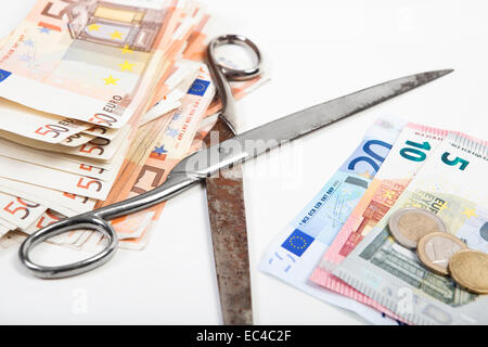 Les ciseaux entre pauvreté et richesse va plus loin l'un de l'autre, illustré d'euros Banque D'Images