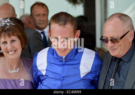 Epsom Oaks - Mesdames jour comprend : Paul Casino,Paul's Maman et Papa Où : London, Royaume-Uni Quand : 06 Juin 2014 Banque D'Images