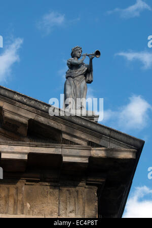 L'Université d'Oxford Clarendon Building Statues Muse de la musique Banque D'Images