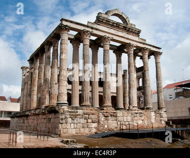 Le Temple romain de Diana dans Merida Badajoz province Estrémadure, Espagne, Espagnol Banque D'Images