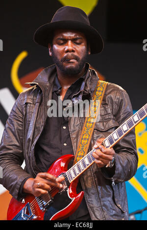 GARY CLARK JR. préformes sur la scène principale au festival de jazz de Monterey Banque D'Images