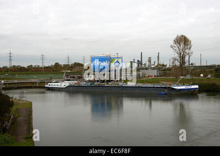 Terminal de carburant ultime d'Aral, raffinerie de pétrole de la Ruhr, Gelsenkirchen, Allemagne. Banque D'Images