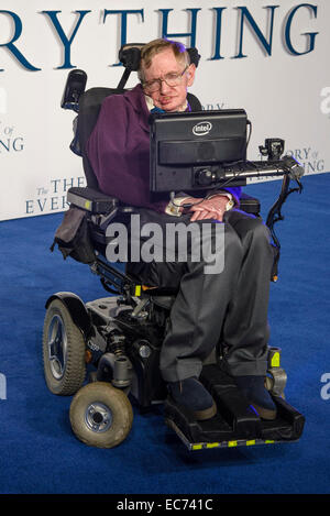 Londres, Royaume-Uni. 09Th Dec, 2014. Stephen Hawking assiste à la première mondiale de la Grande-Bretagne la théorie de tout le 09/12/2014 à l'odeon Leicester Square, Londres. Credit : Julie Edwards/Alamy Live News Banque D'Images