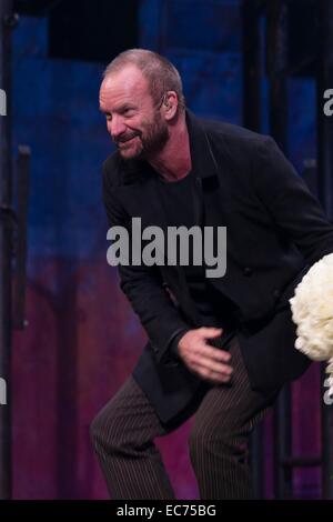 New York, NY, USA. 9Th Mar, 2014. Sting lors d'une apparition publique pour Sting rejoint Cast DU DERNIER NAVIRE sur Broadway, Neil Simon Theatre, New York, NY 9 décembre 2014. Crédit : Lev Radin/Everett Collection/Alamy Live News Banque D'Images