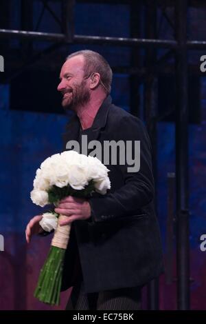 New York, NY, USA. 9Th Mar, 2014. Sting lors d'une apparition publique pour Sting rejoint Cast DU DERNIER NAVIRE sur Broadway, Neil Simon Theatre, New York, NY 9 décembre 2014. Crédit : Lev Radin/Everett Collection/Alamy Live News Banque D'Images