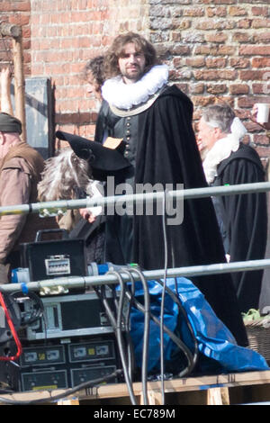 Le tournage de "Tulip Fever" commence dans une majestueuse école privée à Surrey. L'ensemble a été construit sur 2 mois avec 3 pieds de profondeur d'un canal est construit pour représenter 18e siècle, Amsterdam. Doté d''atmosphère : où : Surrey, Royaume-Uni Quand : 06 Banque D'Images