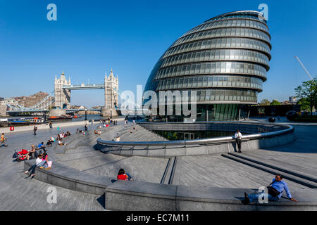 City Hall (Édifice de l'Assemblée de Londres) et de la Tour de Londres, Londres, Angleterre Banque D'Images
