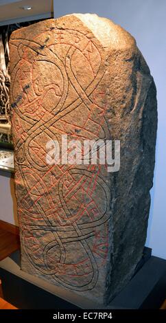 Rune, granit, Andersta,1100-1150, Uppland, Suède. L'inscription runique que "Lidsmod avait cette pierre sculptée dans la mémoire d'Julbjorn (son) père". Banque D'Images