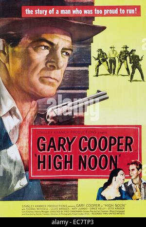 High Noon est un film américain de 1952 réalisé par Fred Zinnemann et avec Gary Cooper et Grace Kelly. Dans presque temps réel, le film raconte l'histoire d'une ville prévôt contraint de faire face à une bande de tueurs par lui-même. Banque D'Images