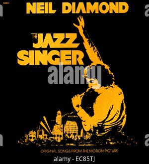 Le Chanteur de jazz est un film américain de 1980 et d'un remake du classique de 1927 The Jazz Singer ; publié par EMI Films et United Artists. Il a tenu le Neil Diamond, Laurence Olivier et Lucie Arnaz et a été co-réalisé par Richard Fleischer et de Sidney J. FURIE. Banque D'Images