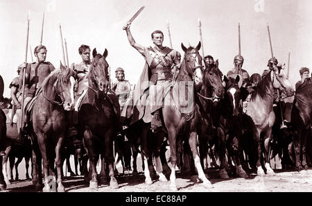 Photo tirée du film 'Spartacus' l'histoire de l'esclave Spartacus mène une violente révolte contre la décadence de la République romaine. Regardant fixement Kirk Douglas, Laurence Olivier et Jean Simmons. Daté 1960 Banque D'Images