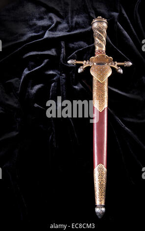 Le poignard de smart soldat médiéval. Il a été utilisé pour la chasse Banque D'Images