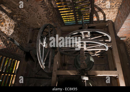 Les cloches de l'église de la chambre du châssis de Bell Banque D'Images