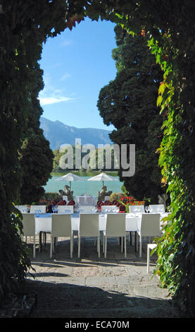 Un mariage en cours d'organisation à l'extérieur de l'établissement Hotel Schloss leopoldskron à Salzbourg où "le son de la musique" a été tourné. Banque D'Images