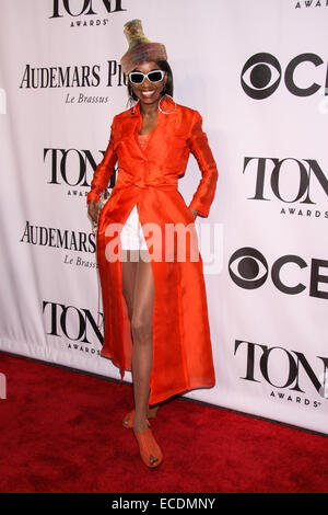 La 68e assemblée annuelle tenue Tony Awards au Radio City Music Hall - Arrivées. Comprend : Adriane Lenox Où : New York, New York, United States Quand : 08 Juin 2014 Banque D'Images